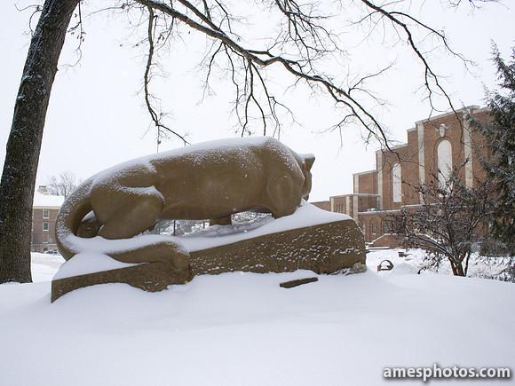 Nittany Lion Statue