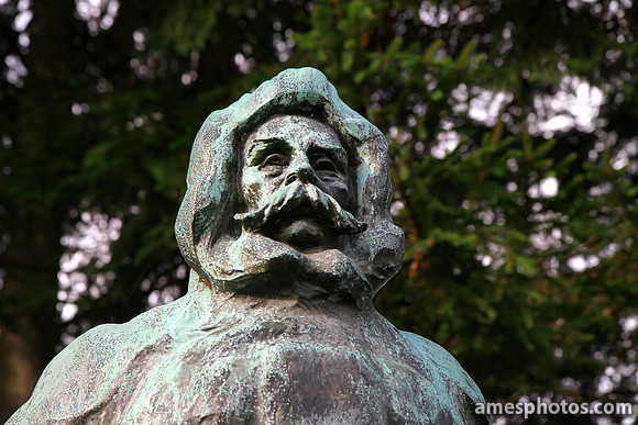 Admiral Peary Monument